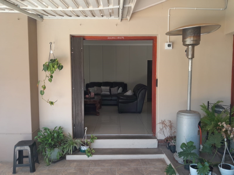 4 Bedroom Property for Sale in Balmoral Eastern Cape